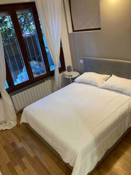 Вилла Bilocale Zona Bocconi-Navigli Милан Экстерьер фото